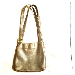 Stone mountain black leather purse